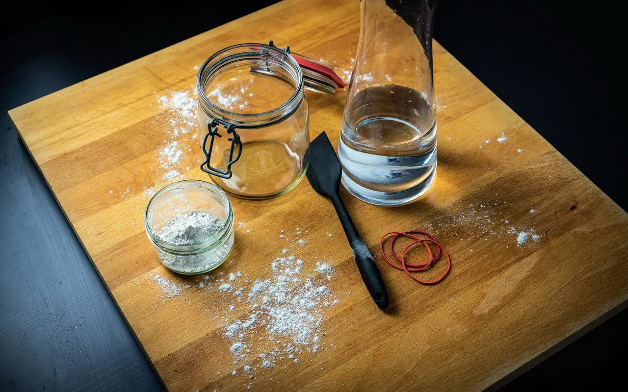 Sourdough Starter Smell: Key Health Indicators for Your Starter (2) Sourdough Starter Smell: Key Health Indicators for Your Starter (2)