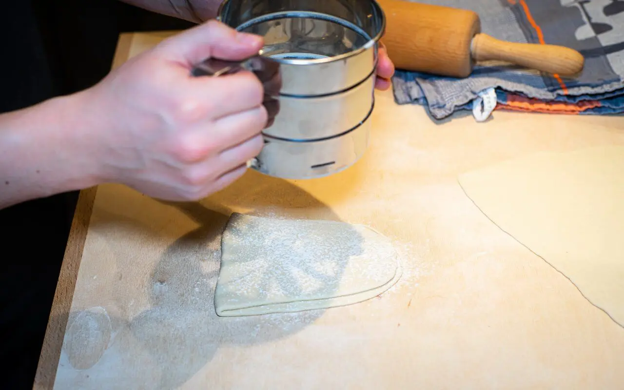 De Paula's Bakery - Miscellaneous tools Flour sifter used to sift