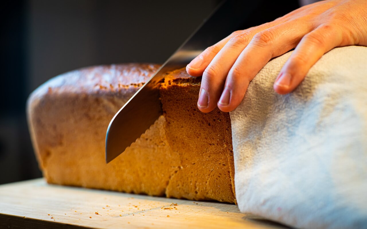 Big Sourdough Sandwich Bread Cutting In