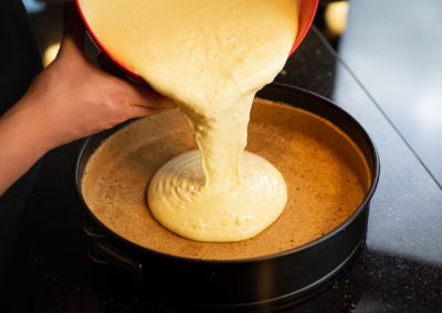 The Perfect New York Cheesecake Pour In Cheesecake Mass
