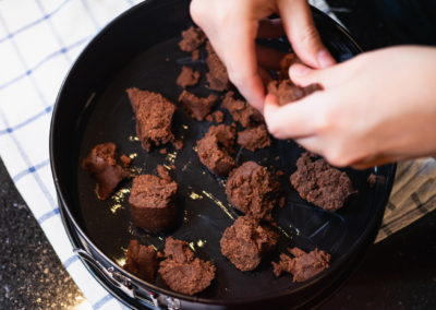 Chocolate Cheesecake aka Russischer Zupfkuchen Add Chocolate Dough To Springform Pan