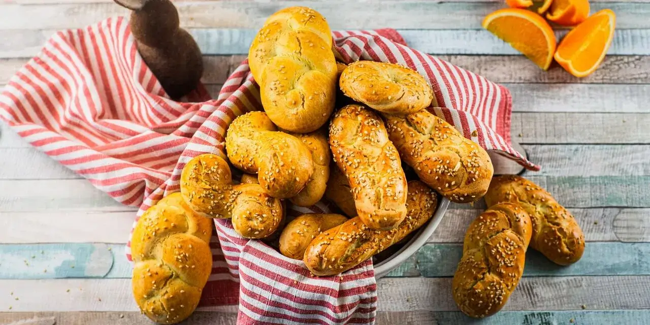 Koulourakia – Traditional Greek Easter Cookies
