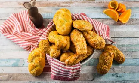 Koulourakia Traditional Greek Easter Cookies