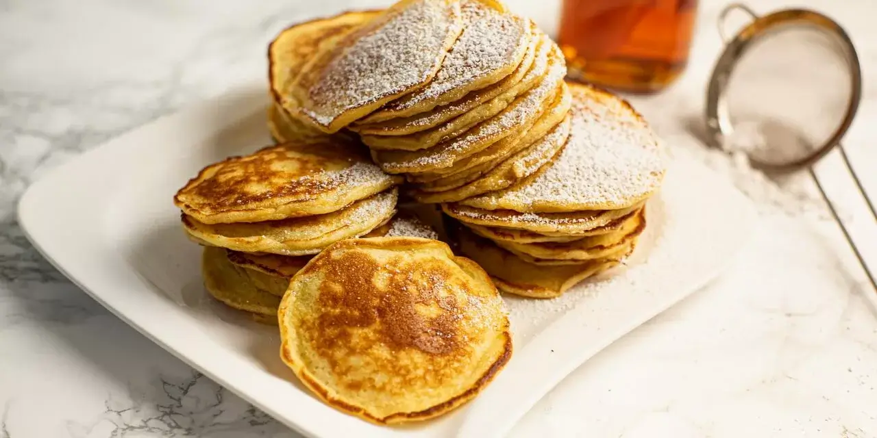Light And Fluffy Buttermilk Pancakes