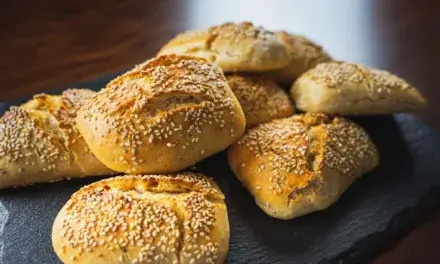 Sesame Bread Rolls With Yoghurt