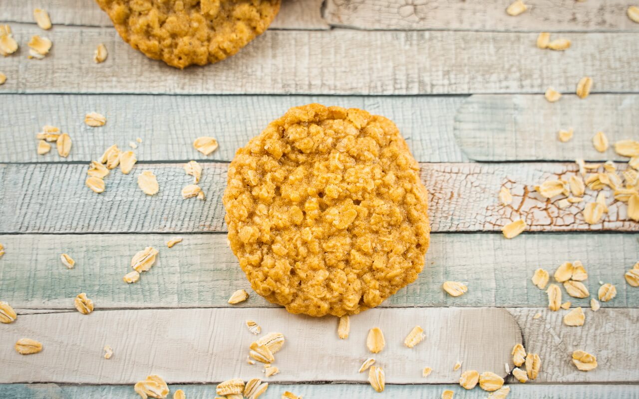 Soft And Chewy Oatmeal Cookies Single Cookie