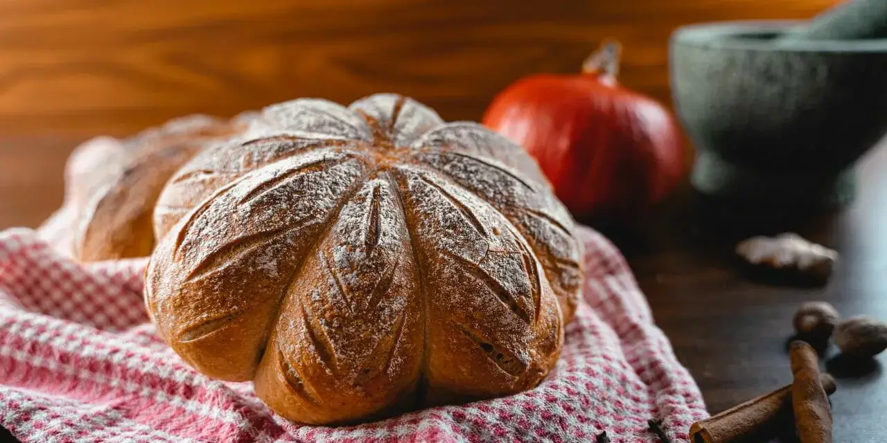 Pumpkin Spice Sourdough Bread