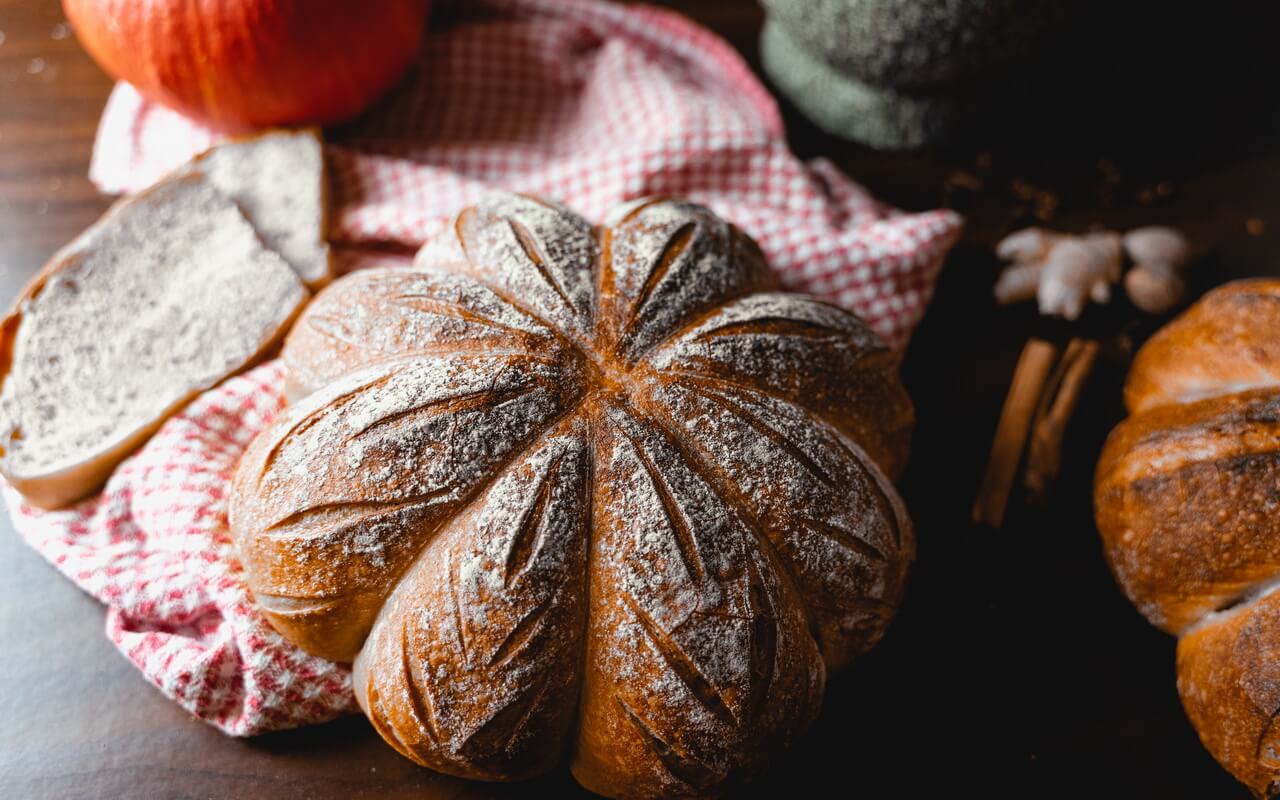 Pumpkin Spice Sourdough Bread Crust