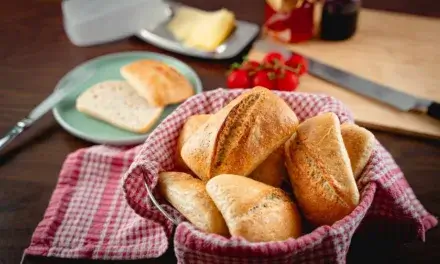 Simple Sourdough Breakfast Rolls