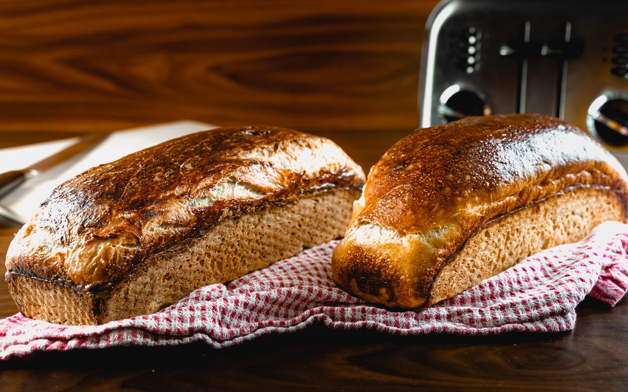 White Sourdough Sandwich Bread Crust