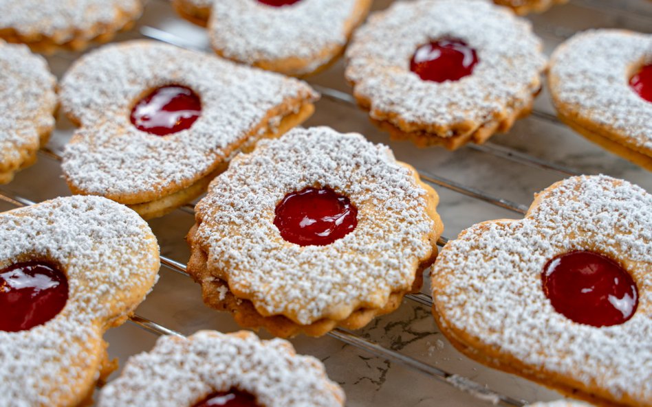 Traditional Linzer Cookies Delight Baking
