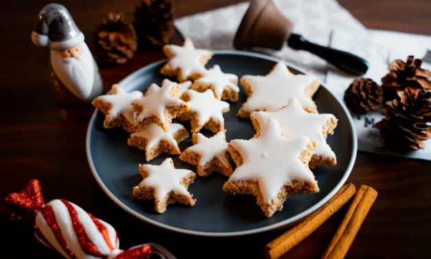 Zimtsterne – Cinnamon Star Christmas Cookies