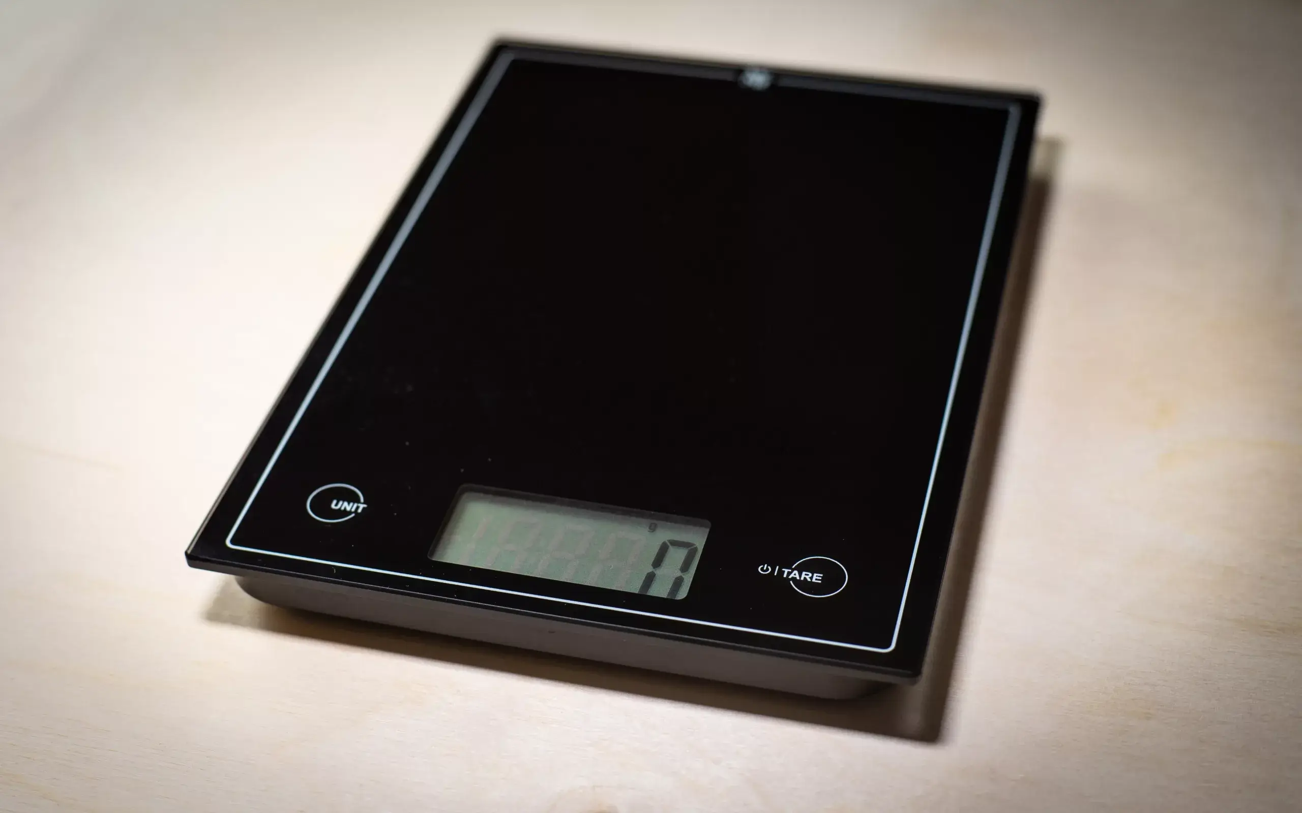 Baking Precision: Why Food Scales Beat Measuring Cups 